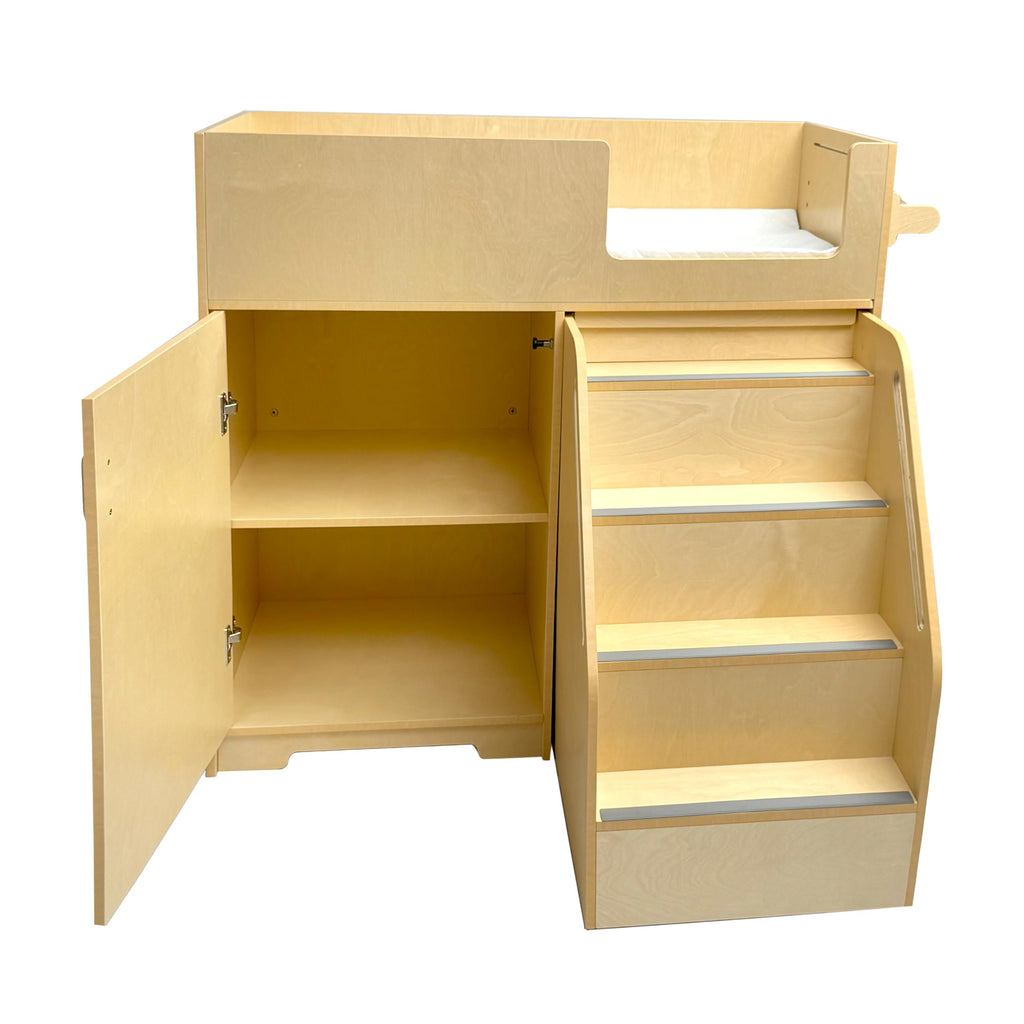 Changing Table with Stairs X239